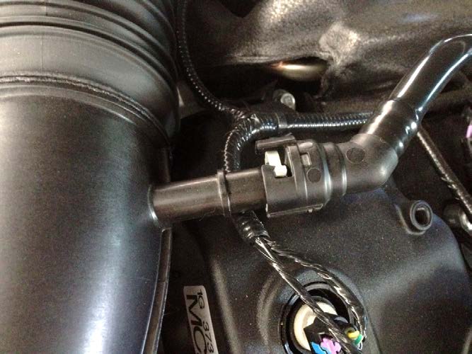 airaid-cold-air-intake-11-13-v6